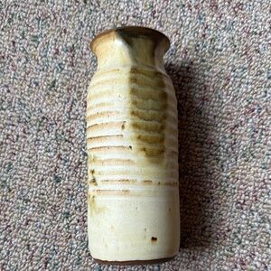 Horning’s Mills pottery. Hutchings Signed Pottery Vase